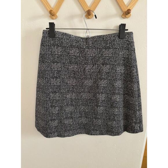 Loft Skirt Women's Small Black Gray Plaid Mini High Rise Elastic Waist - Picture 3 of 6